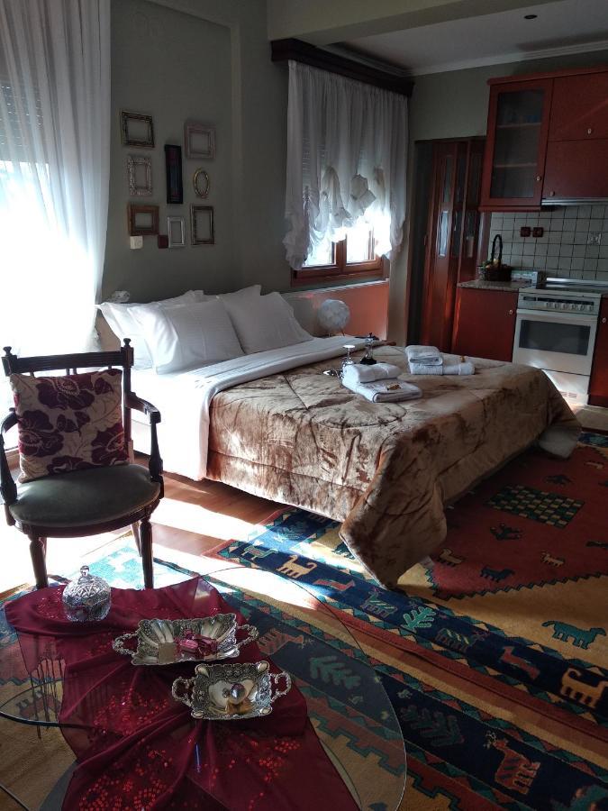 House In The Village Fotolívos Екстериор снимка